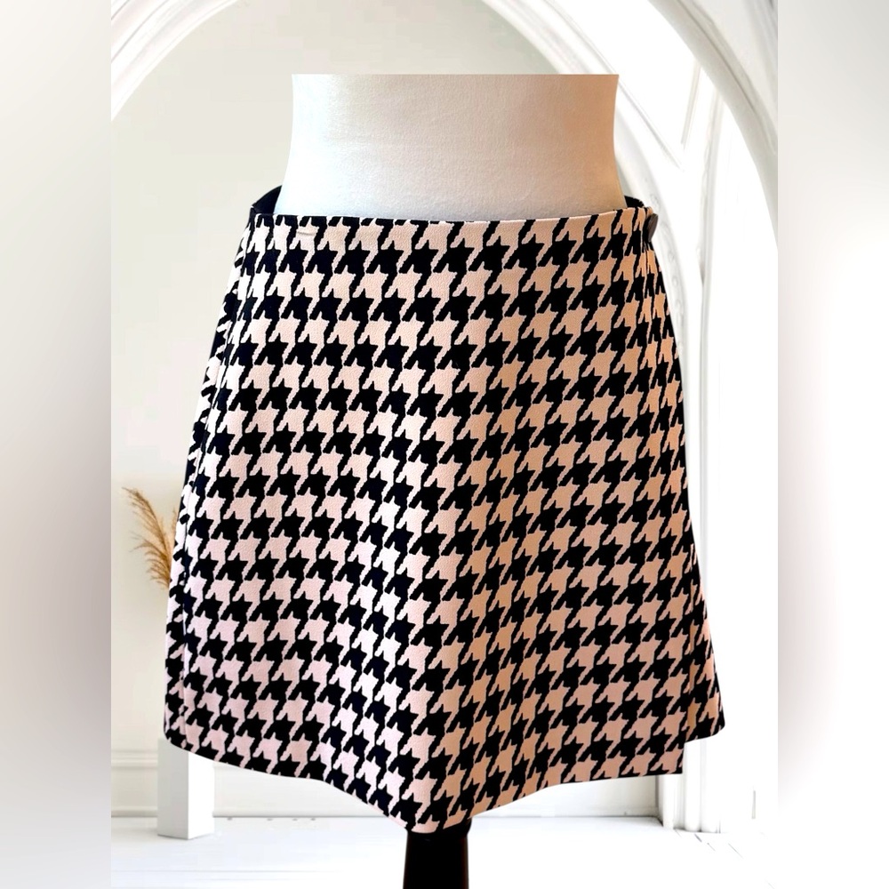 Alice + Olivia Houndstooth Black and Cream Wrap Mini Skirt